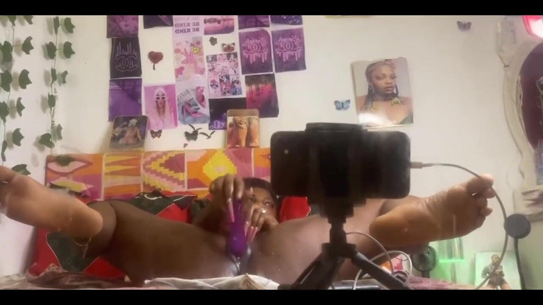 Anita wet pussy: Eu joguei sozinha com minha buceta olhando para o meu...