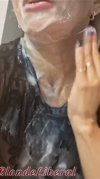 Os bastardos casados fizeram isso comigo, mas eles nem sequer queriam mostrar seus paus. Esperando por outros bastardos com muita porra