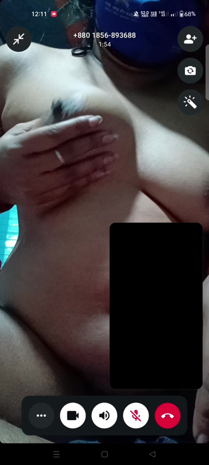 Roshalo Boudi: Bengálská služba videohovorů Angel Boudi, část první