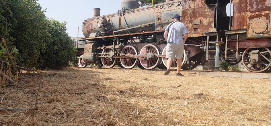 Mirko2589: Nude Near an Old Train