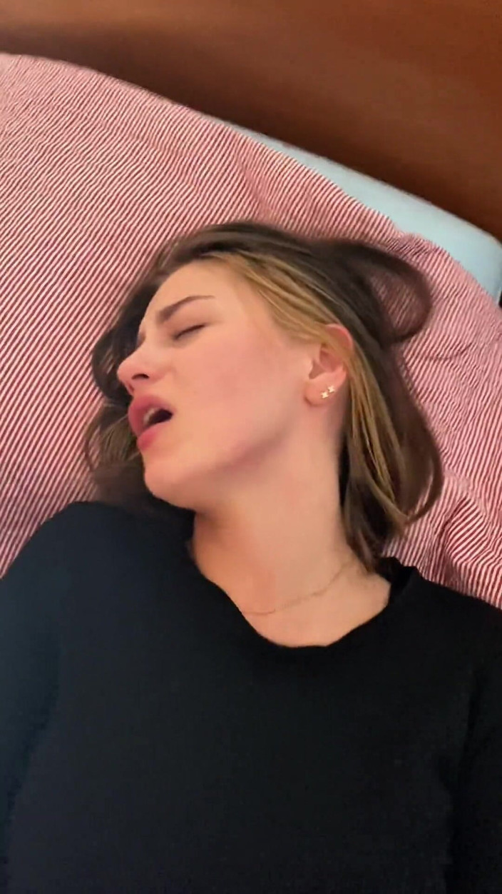 Elina Lizz: (uniquement pour les fans) Old Archive, première compilation de vidéos...