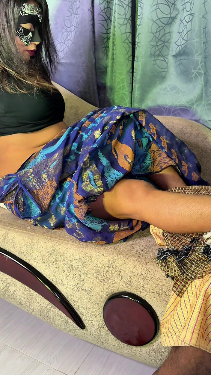 Tanisha Ratul: Relação secreta com meia-irmã
