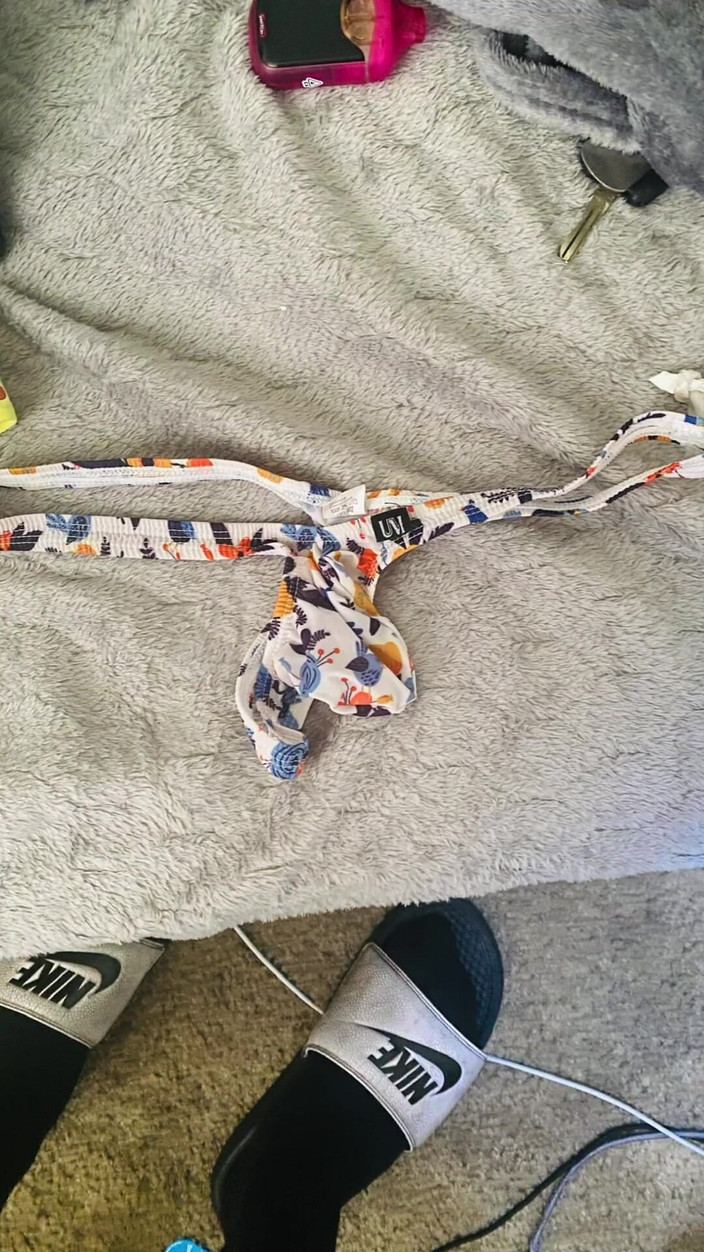 Emperor Kai Da God King: 黑人暴露兴趣