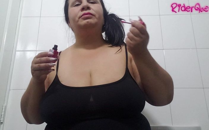 Riderqueen BBW Step Mom Latina Ebony: Sadakatsiz evli kadın sevgilisiyle sikişmek için makyaj yapıyor