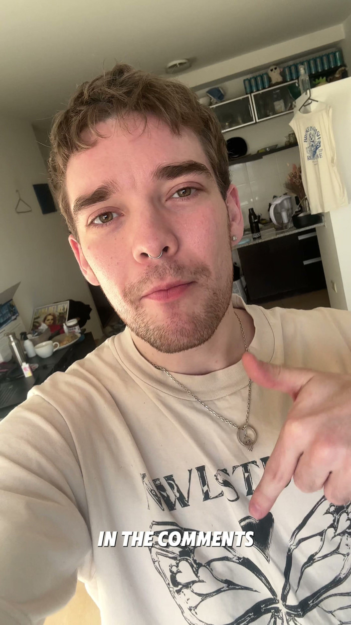 Arty ArgBoy: I Fuck My Asshole with Playstation Controller Challenge