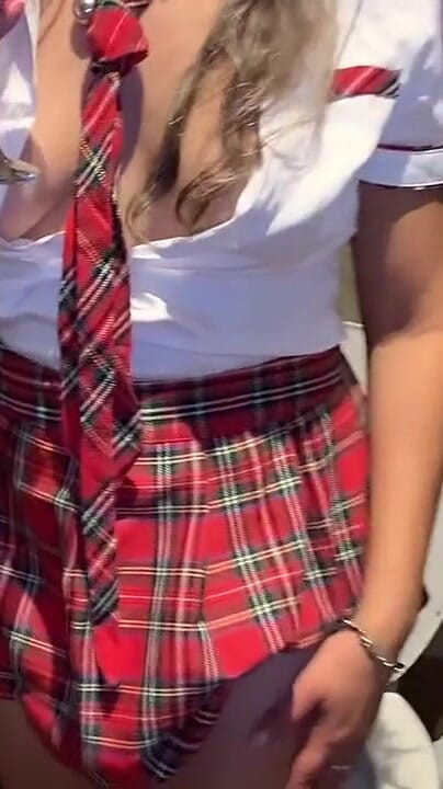 JazminGold: Hairy School Girl MILF Having Fun with a Blow Job