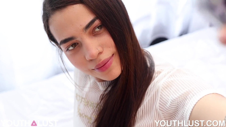 Youth Lust: Pau Sweetie Dilanjutkan