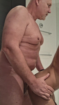 Lucio sexy gay vuole il cazzo di papà.gay anale senza preservativo vecchio e giovane