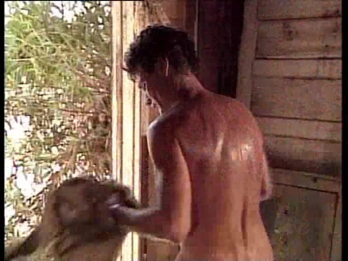 Italian Vintage Porn: टार्जन पोर्न लीजेंड जंगली जंगल चुदाई