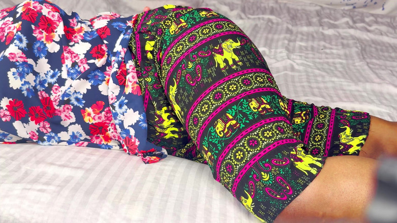 Aathiyaa: Дези крошка изменяет с бывшим бойфрендом