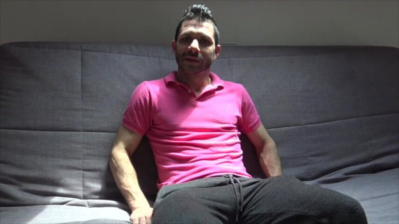 Gaybareback: Angelo Courti zonder condoom geneukt door Alexis Clark