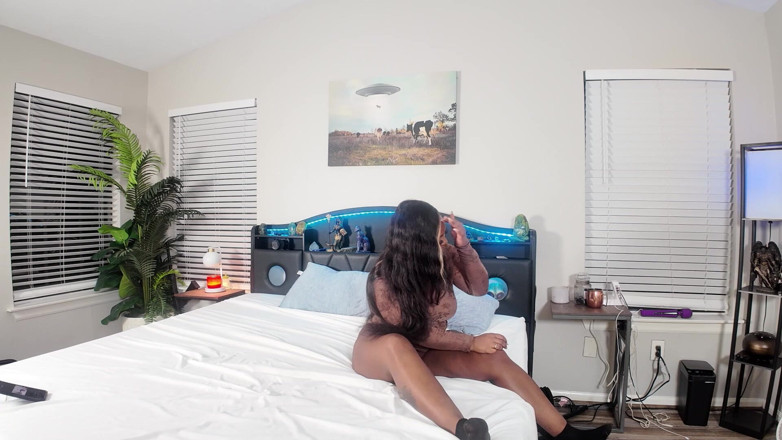 Hood Hunnies: Point of View Director Cut Behind the Scenes Ambitious Booty