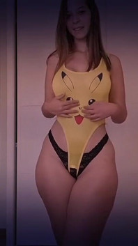Blonde Latina Seksi