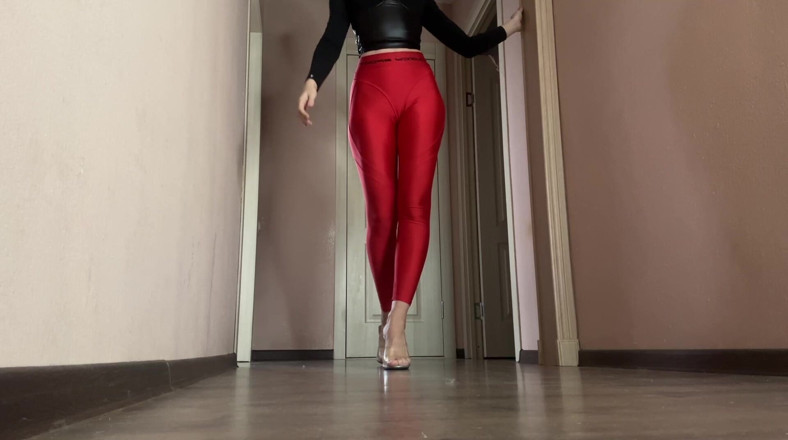 Skinny_lady69: Asmr padrona in lattice e leggings rossi cavalca attraverso la...