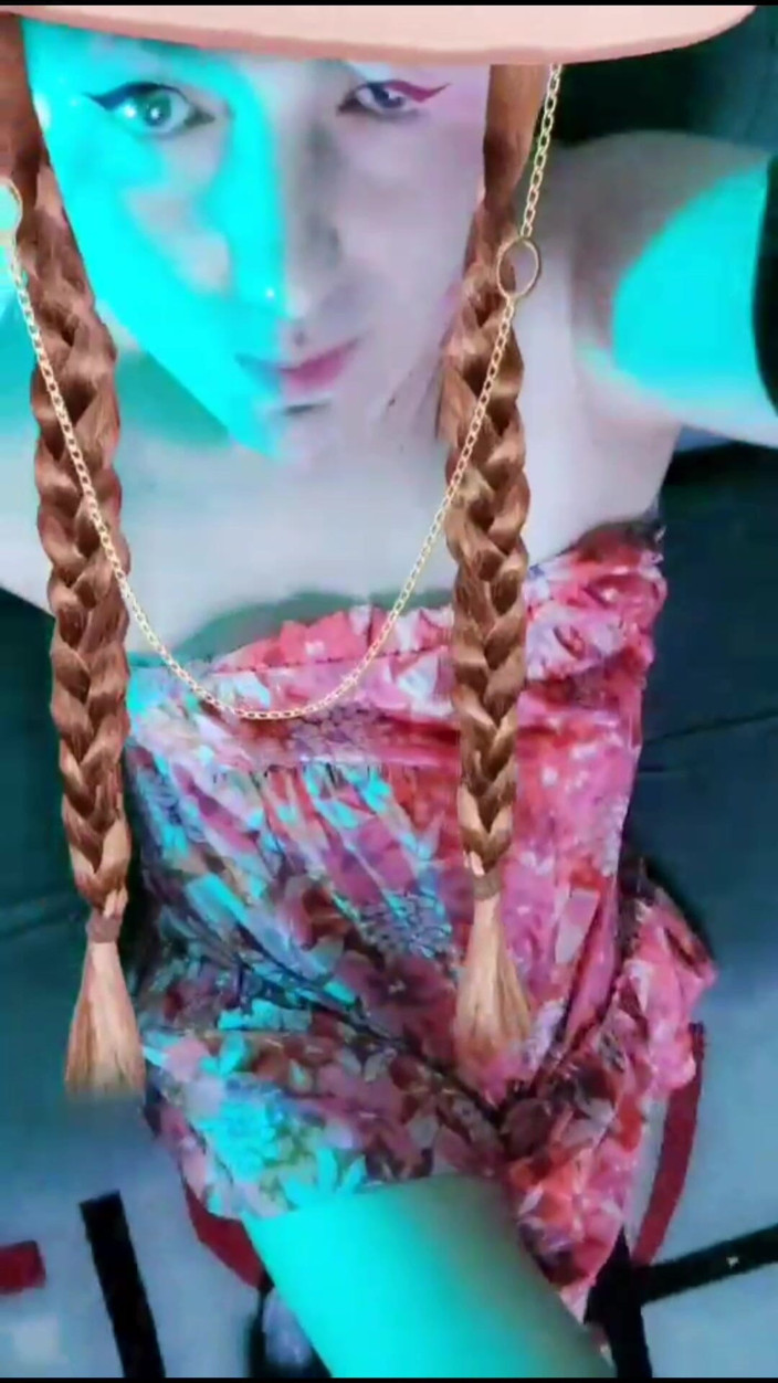 Kitty_Cross: Si cantik Vampirish yang menarik dan menggoda