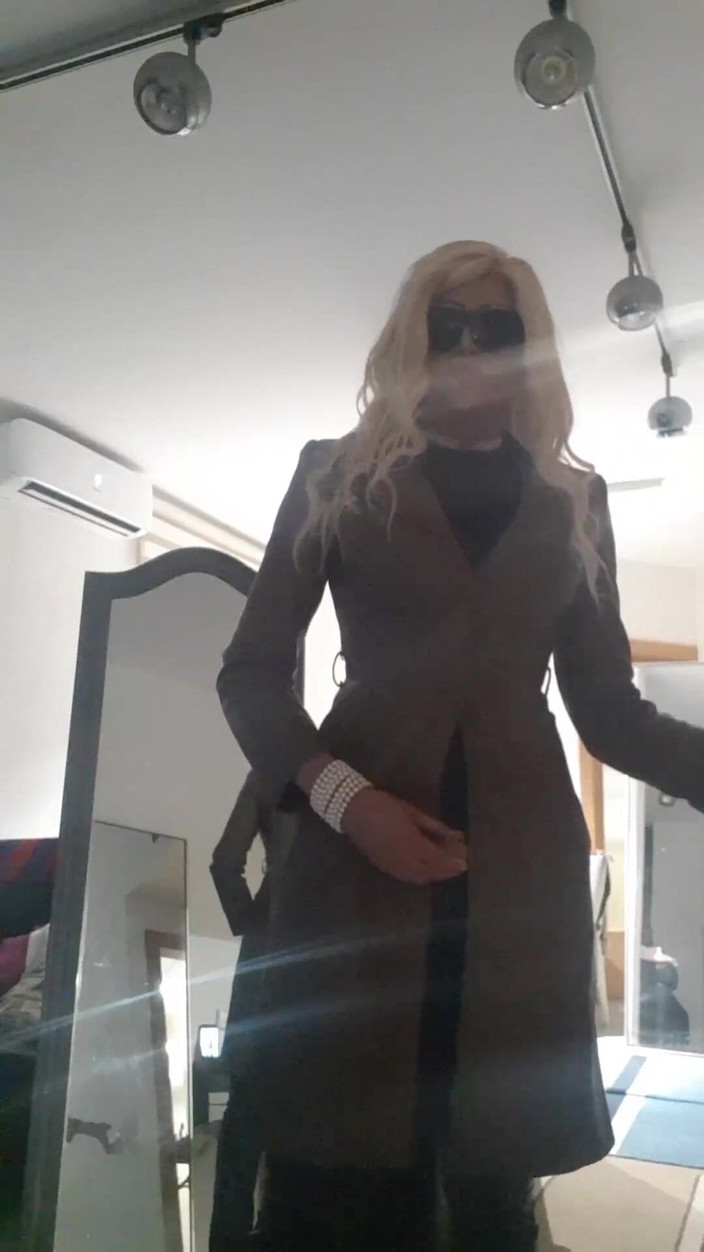 Tatiana Zorrita: चमड़े का कोट