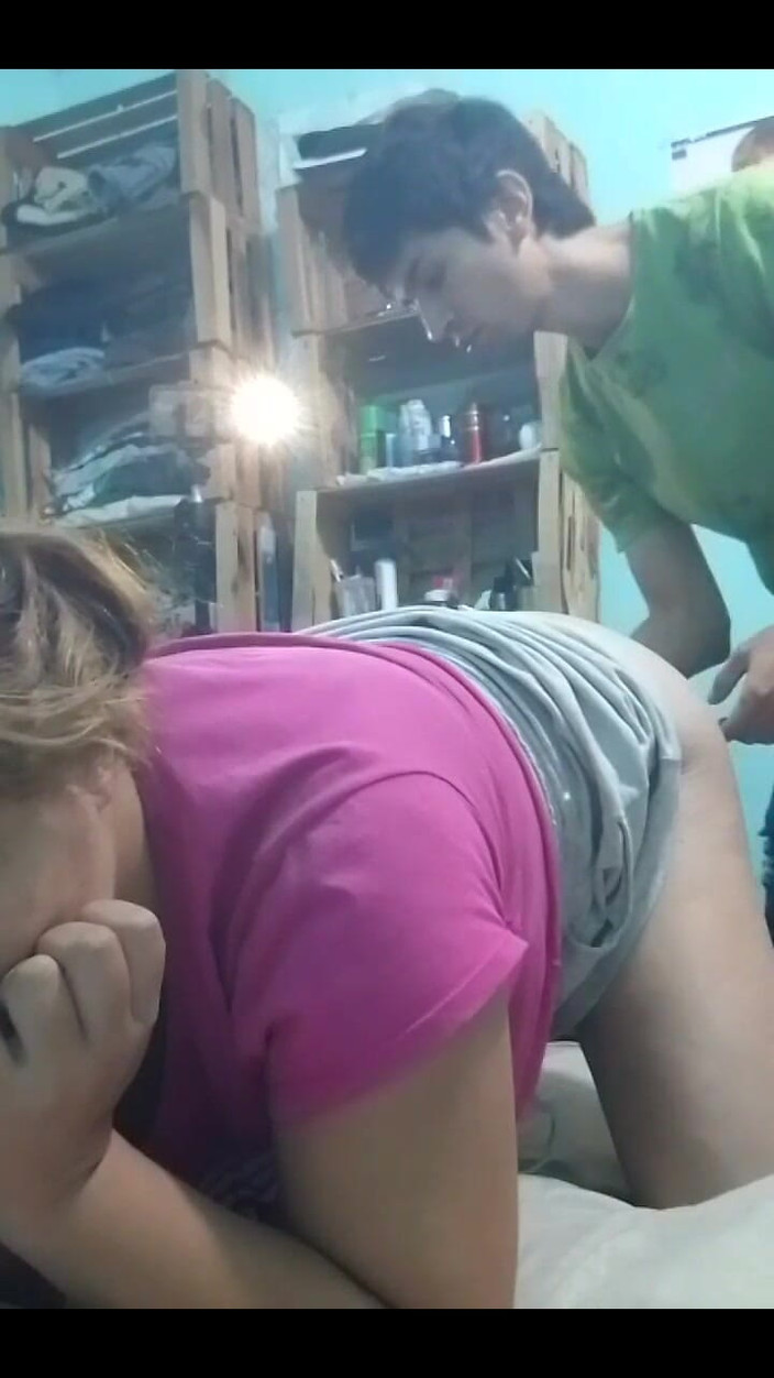 Fitcure1: Je suce la queue de ma copine pendant que je...