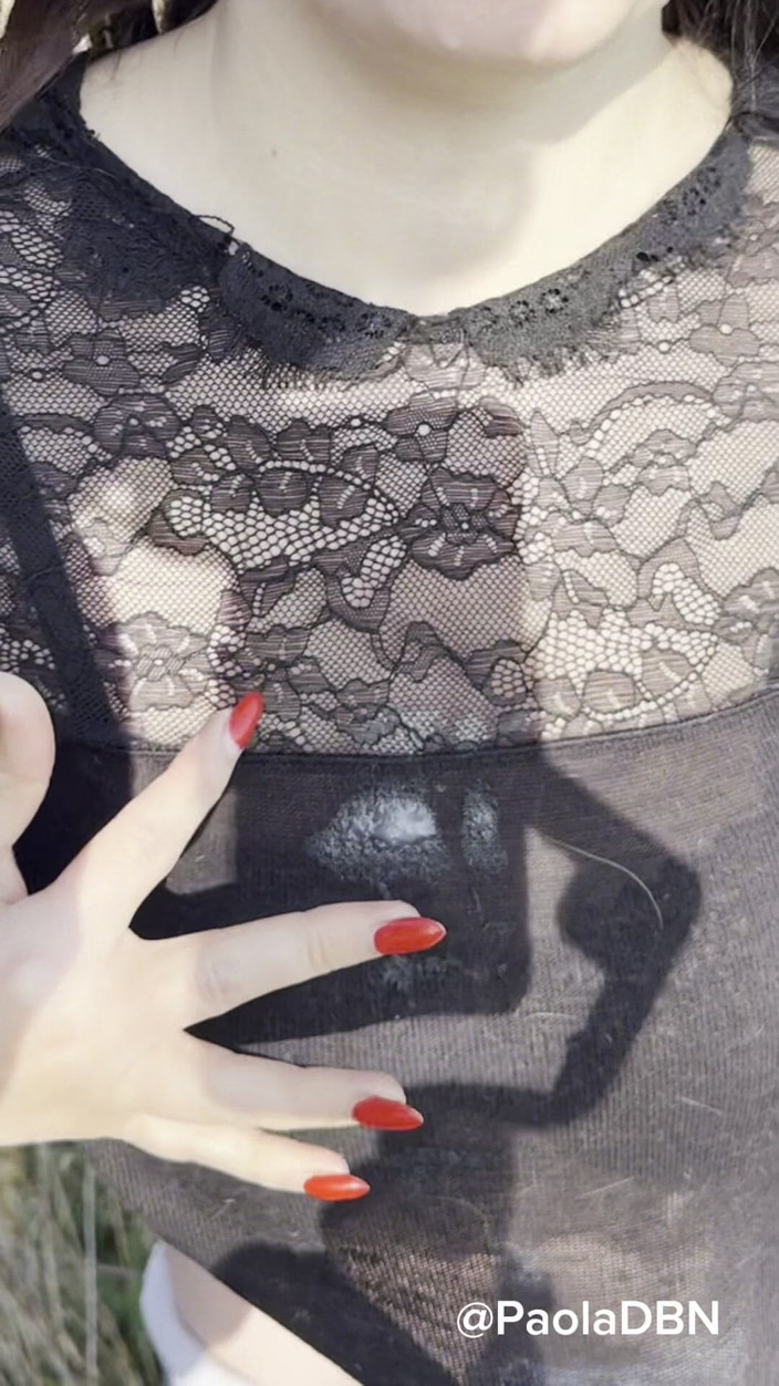 PaolaDbn: Exhib dışarıda oral seks boşalması