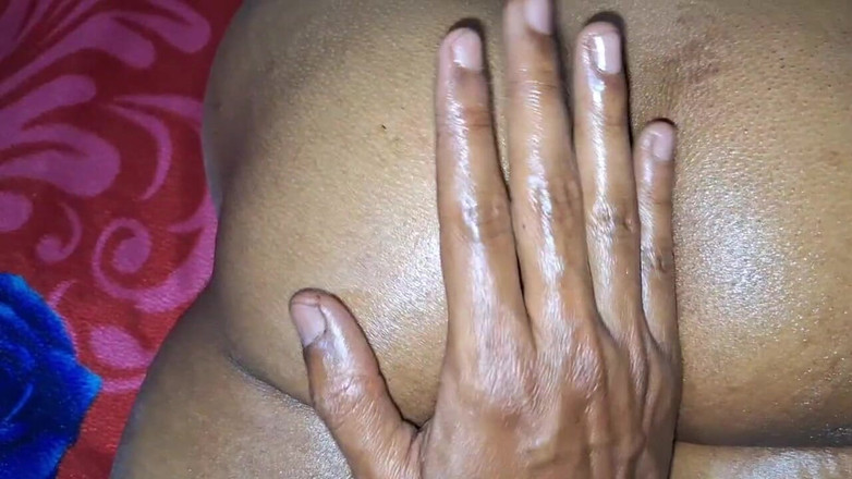 Wifeee: Massagem completa no cu e massagem na buceta, mulheres rústicas,...