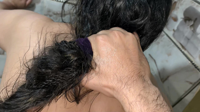 Salma Arab: Lelaki muda Mesir membuang air kecil pada isteri Saudinya sebelum...