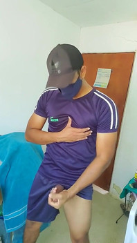 Pula neagră indiană se masturbează