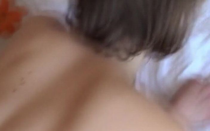 Deutsche Frauen: O gagică frumoasă germană are parte de o ejaculare facială...