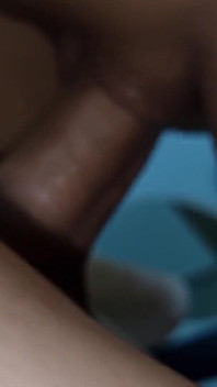 Tienerpaar heeft ruige seks op de trap terwijl hun ouders weg zijn - Savannah Watson