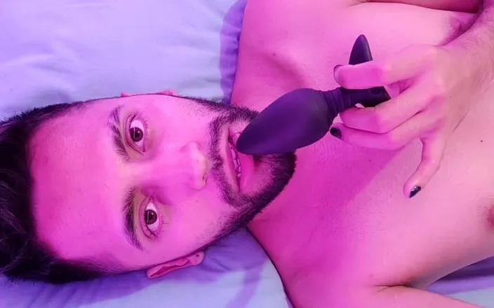 Camilo Brown: Romantic vibrator session
