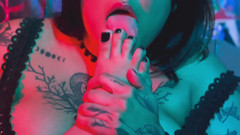 Evol Feet: Lesbische godinnen voetaanbiddingssessie