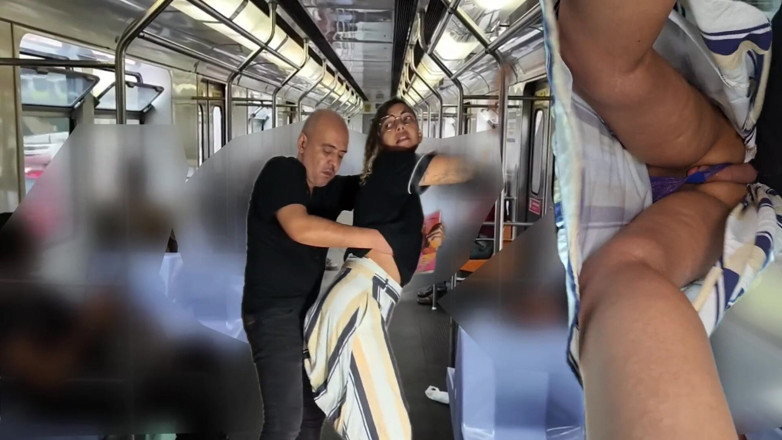 Victor SweetCoupleStories: Viajar en tren es cada vez más difícil.