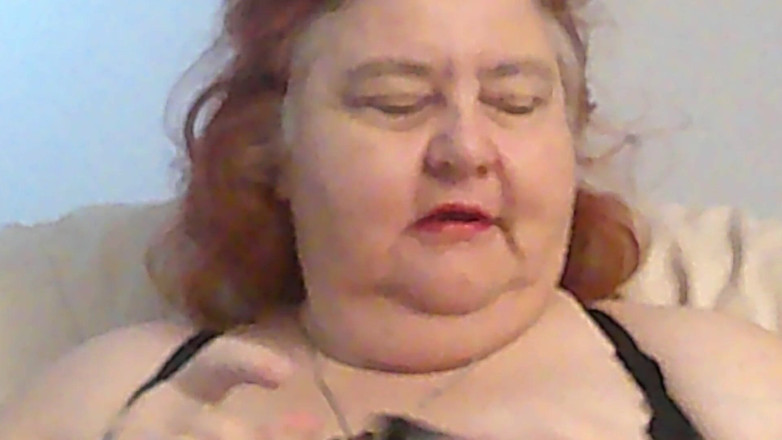 BBW nurse Vicki adventures with friends: แชทลิปสติกตัวจิ๋วแต่งตัว