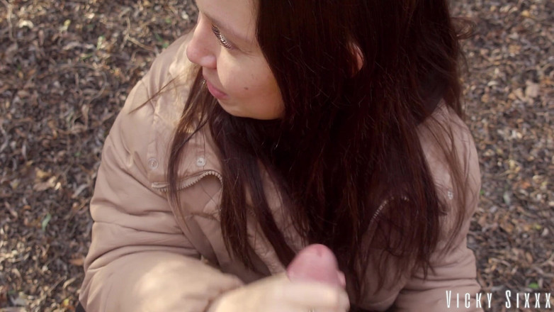 YSP Studio: Швидкий мінет в парку, поки ніхто не бачить