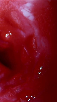 Velmi blízké obrovské proudy spermatu ve sladké díře Asmr Wet Squelches