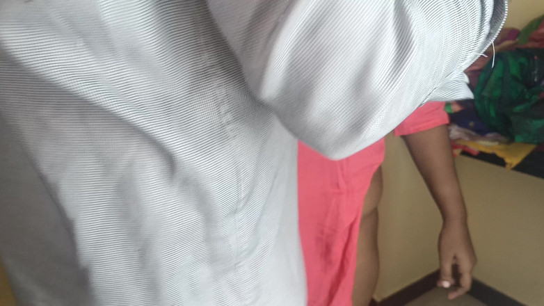 Laxi ammu: Lízání kundičky vysokoškolačky