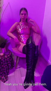 Rainha Coquette - Minha Escrava Cuida Bem Dos Meus Pés Bonitos