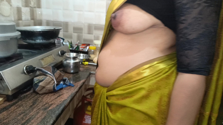 Apple baby: Femme au foyer, romance torride