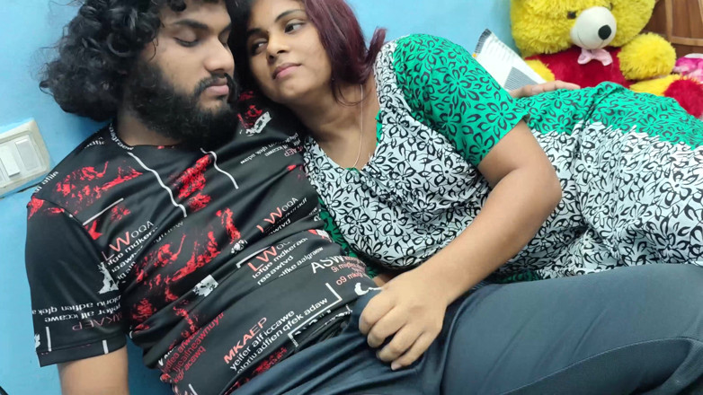 Vaigavarun Feet romance: Ręczna praca romans indyjskiej pary Mallu