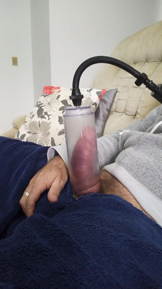 Lion big balls: Dick Pump