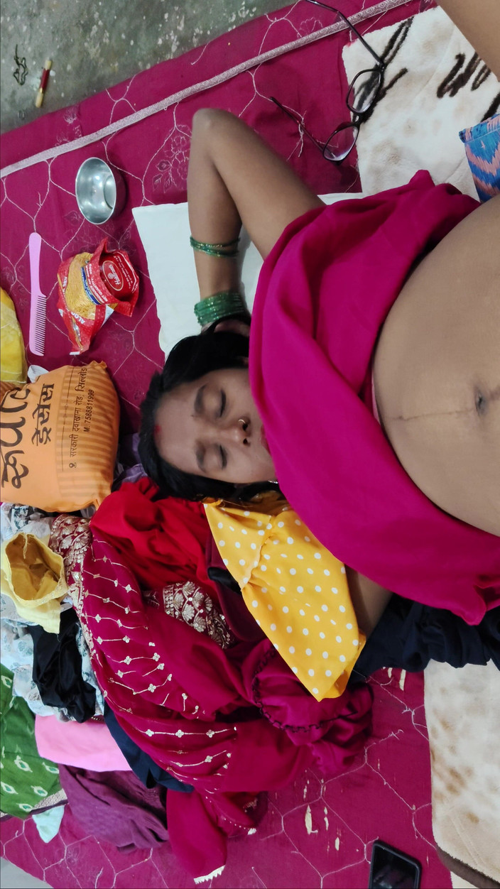 Premi pooja: Indiana linda buceta abre pernas e mostra linda buceta