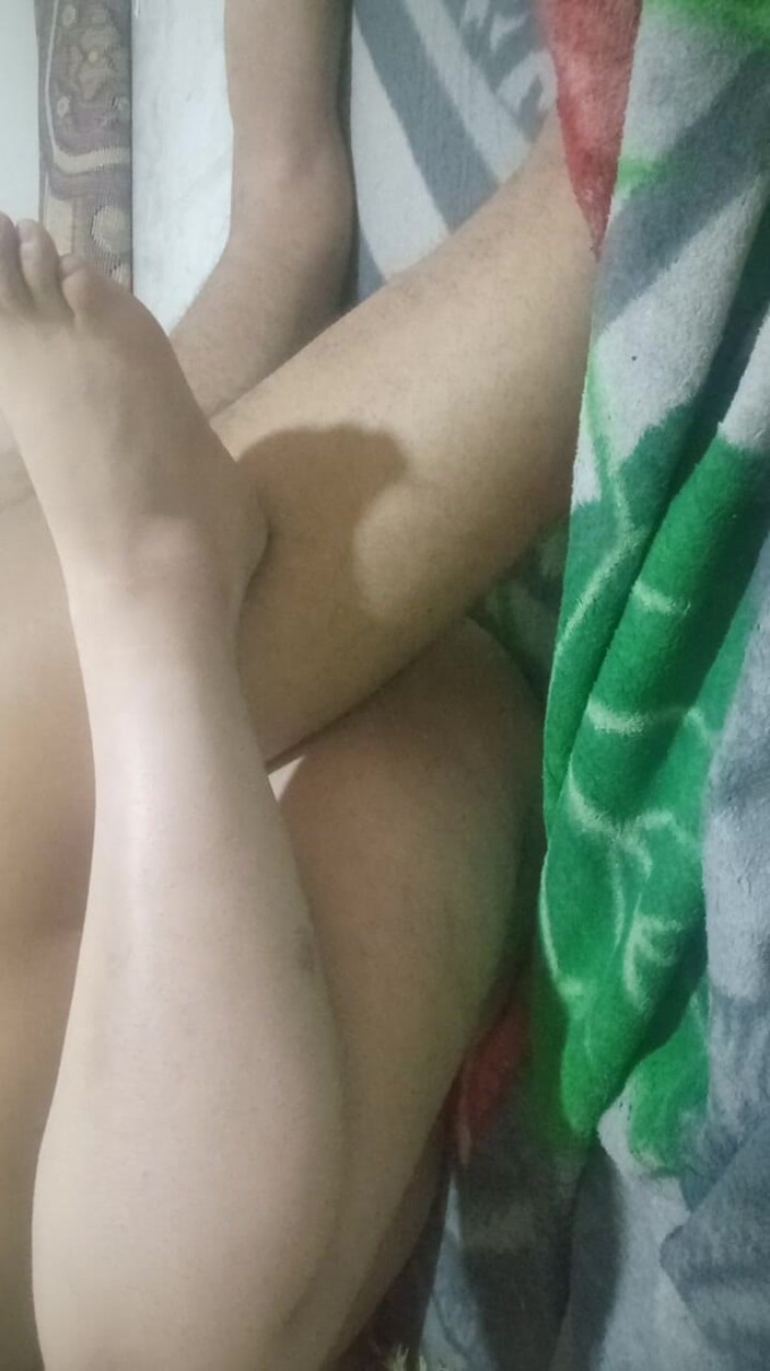 Hot naked coup: 젊고, 새로 결혼한 커플이 섹스