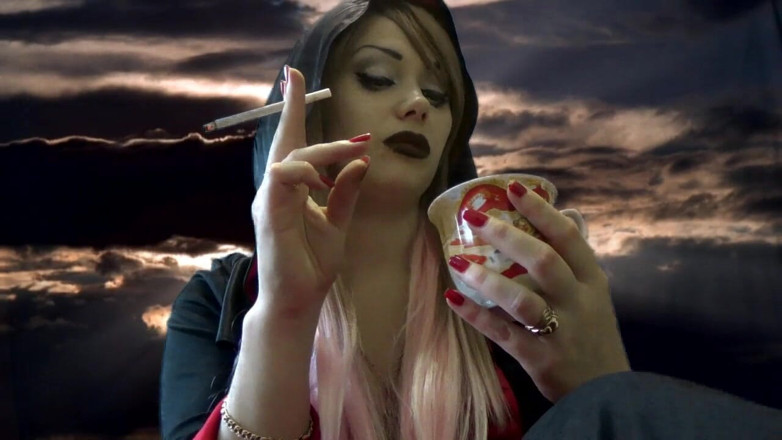 Goddess Misha Goldy: Evil Giantess vampir minik vücudunda biraz daha delik açacak