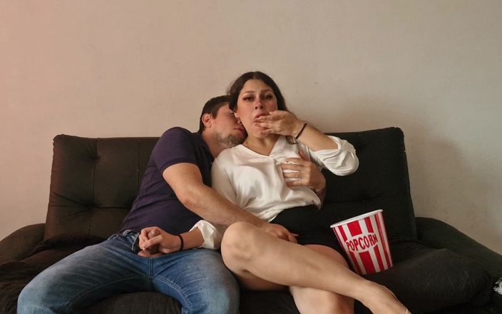Tina and edward: Uma punheta durante o filme