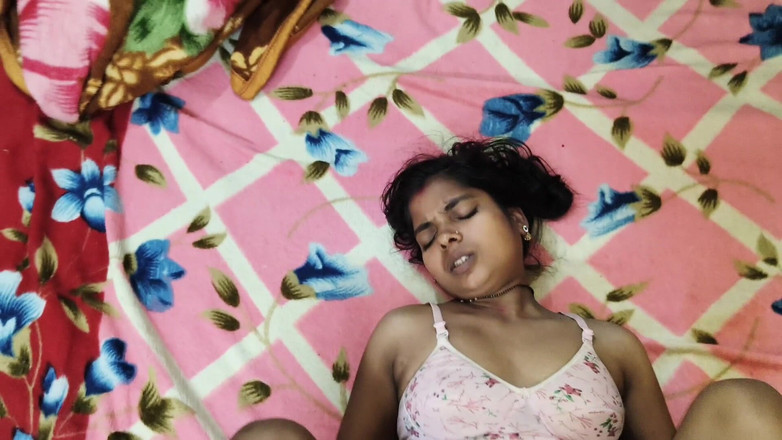 Nikku: Hintçe köylü ateşli sikiş videosu