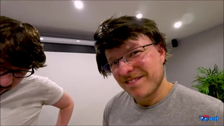 Nerd Pervert: Beth Abbott - 3 pancutan muka nerd