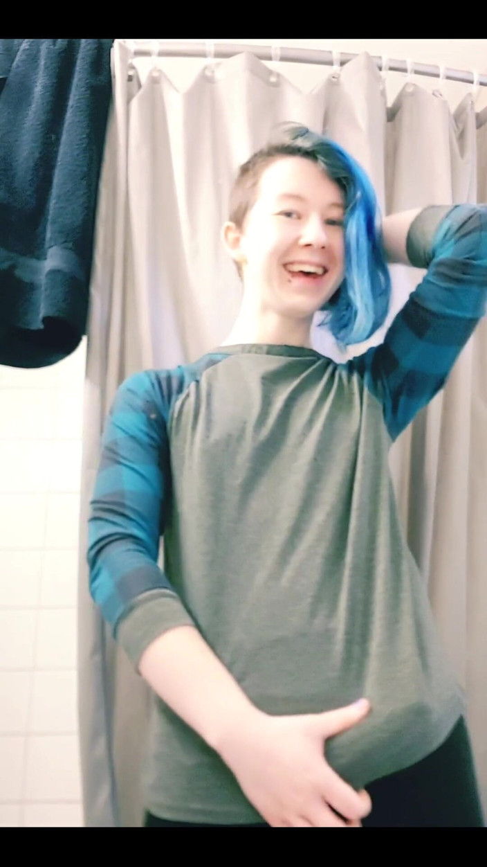 Real Gril: Kleines necken