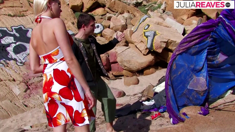 Cum Date Me: Im urlaub wandern sie zu den felsen und werden dort...