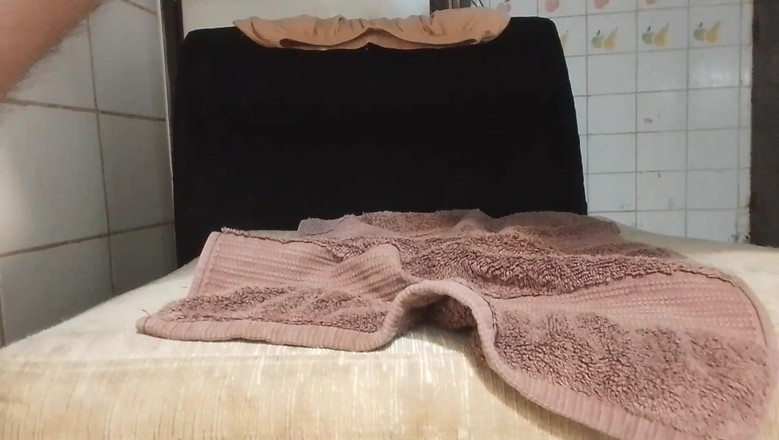 newvan: ツインクは彼のディルドに乗って大量にイく!うめき声、クローズアップ、前立腺オーガズム