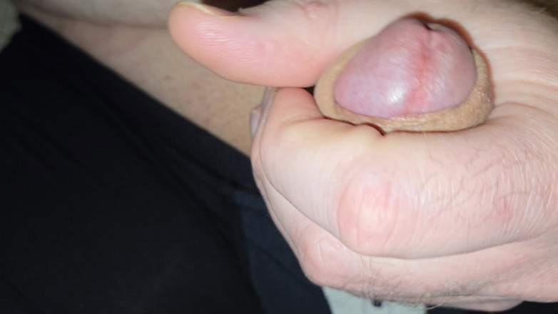 AssPlayLove: ドレスアップチンポが撫でられる