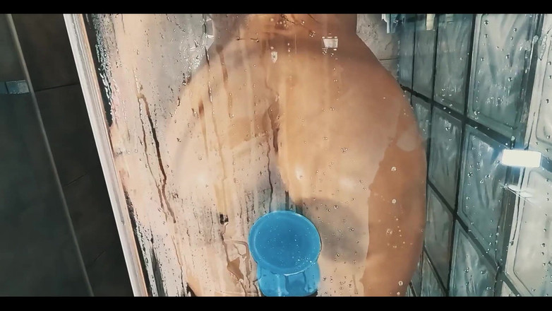 Miss Lilith devil: Merhaba aşkım, bu havada seni neşelendirecek bir şeyim var