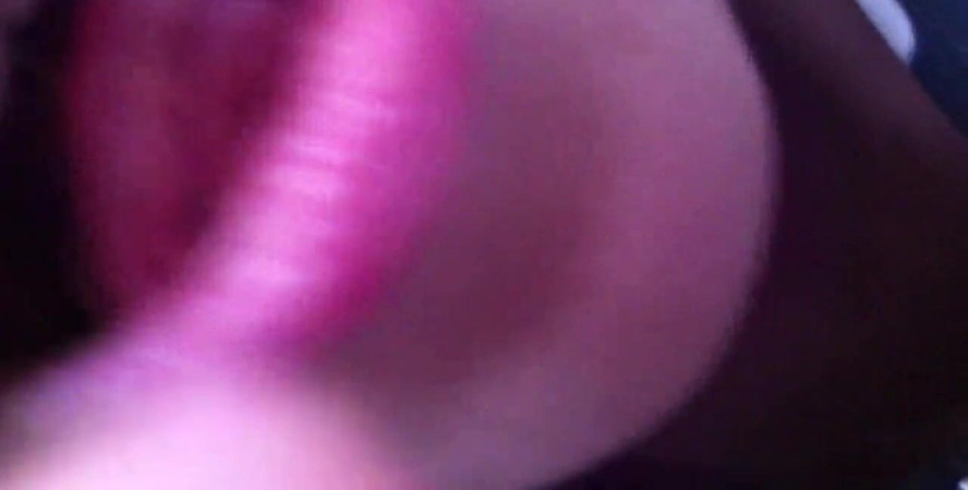 savannahamatoriale: Pee!! Wanna See My Wet Pussy?